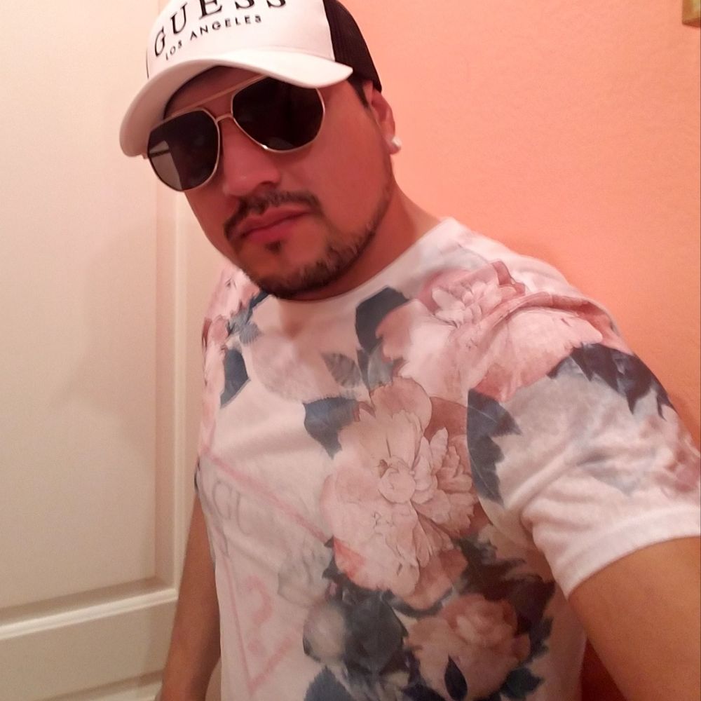 Meet your Posher, Carlos